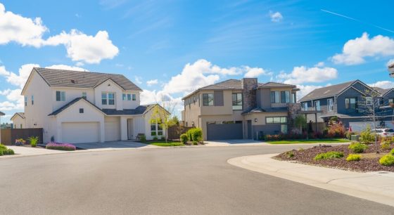 Casas residenciales en California - Ajuste de seguro de nuevos residentes de California - Cost-U-Less