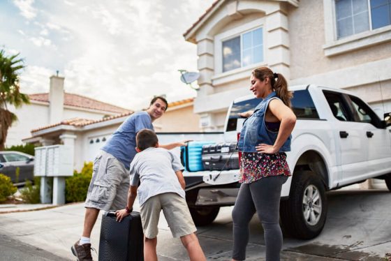 Beneficios de combinar el seguro de auto y hogar en California - Cost-U-Less
