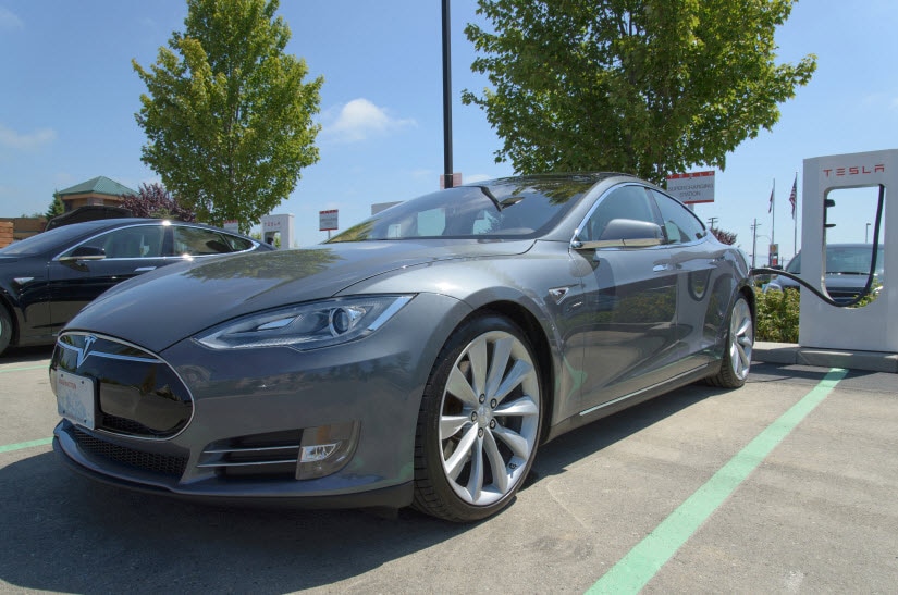 tesla model s supercharger stations